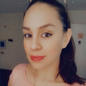 Meet your Posher, Teresa